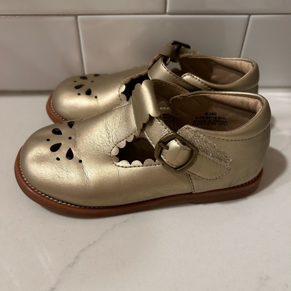 Mary Janes - Picture 3 of 6